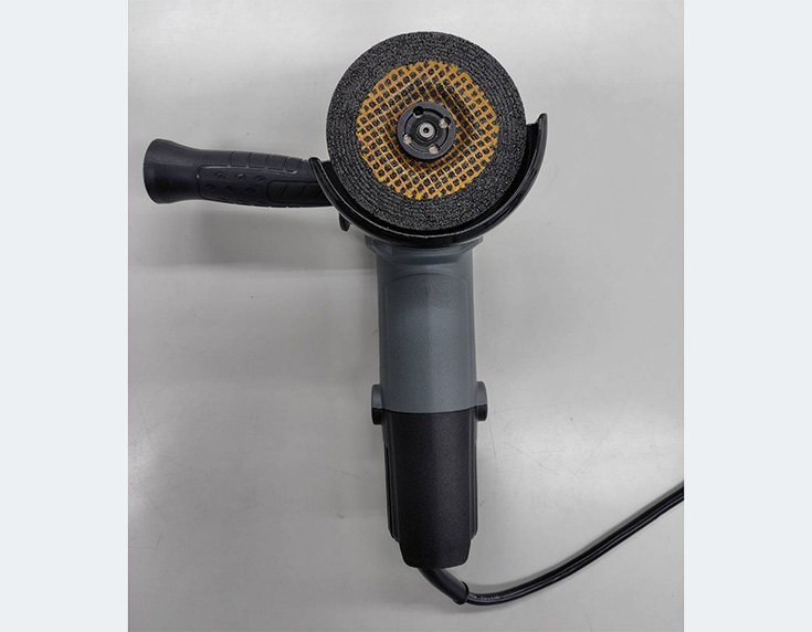 写真：自由研削といしの取替等特別教育